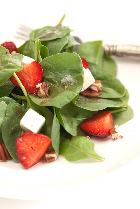 strawberry feta salad with strawberry vinegrette