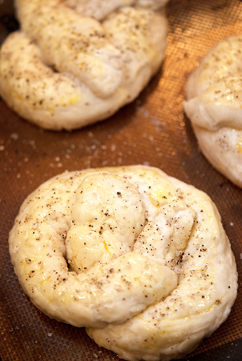 bake pretzels