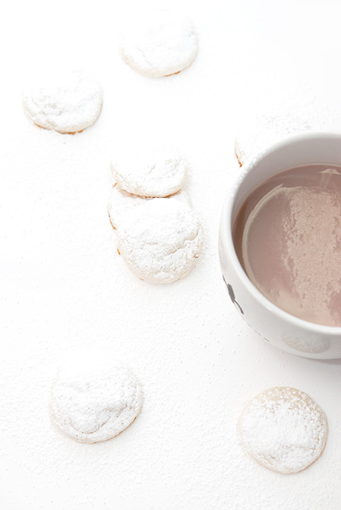 almond snowball cookies