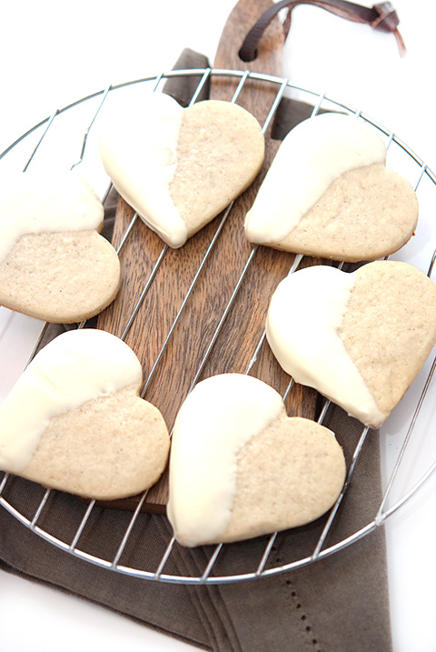 black-white-shortbread-cookies